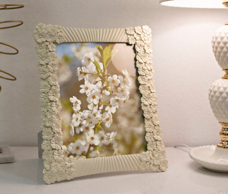 Bilderrahmen Blümchen Creme Groß – Fotorahmen Deko