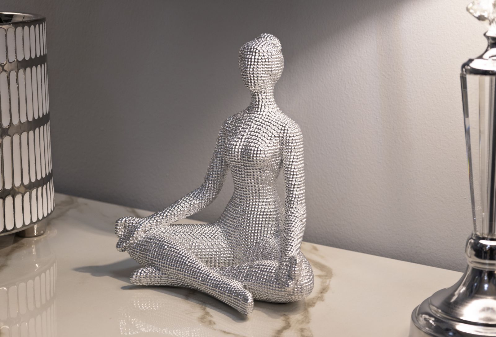 Dekofigur Yoga Frau Weiß 23 cm – Skulptur Deko