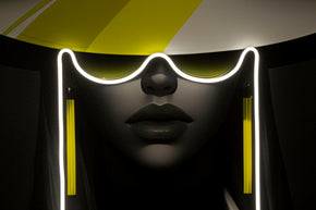 LED-Bild Frauenportrait Margot Bunt – Leinwandbild Deko