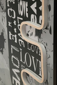 LED-Bild LOVE Schriftzug Bunt – Leinwandbild Deko